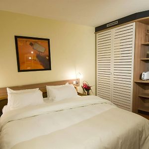 Canal Suites